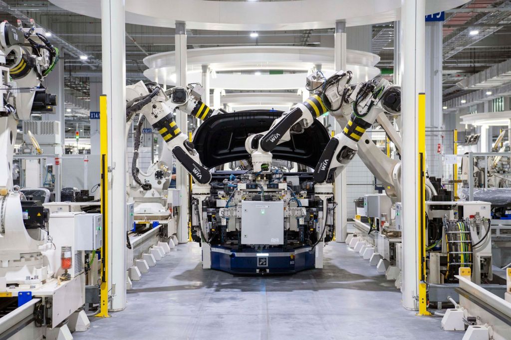BMW Plant Spartanburg Unveils Next-Gen X5 With Hydrogen Option, Building on $1.7B Upstate EV&nbsp;Investment